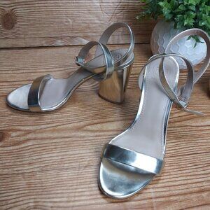 TORY BURCH gold Elizabeth Patent Leather block high heel strappy sandals size 6M